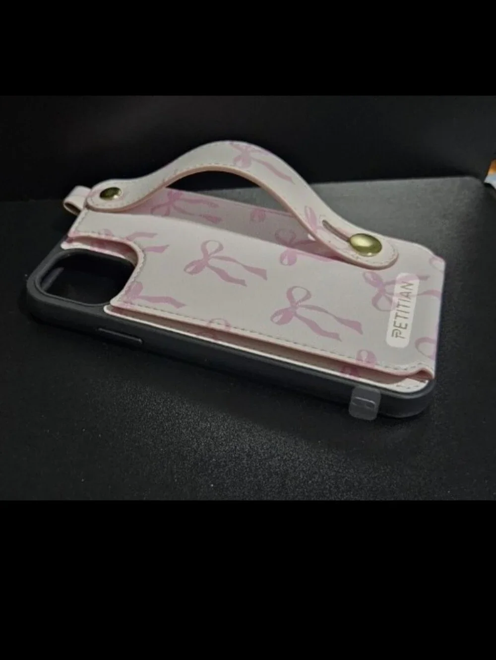 petitian iphone 13